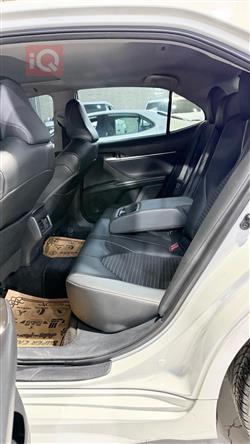 تۆیۆتا کامری